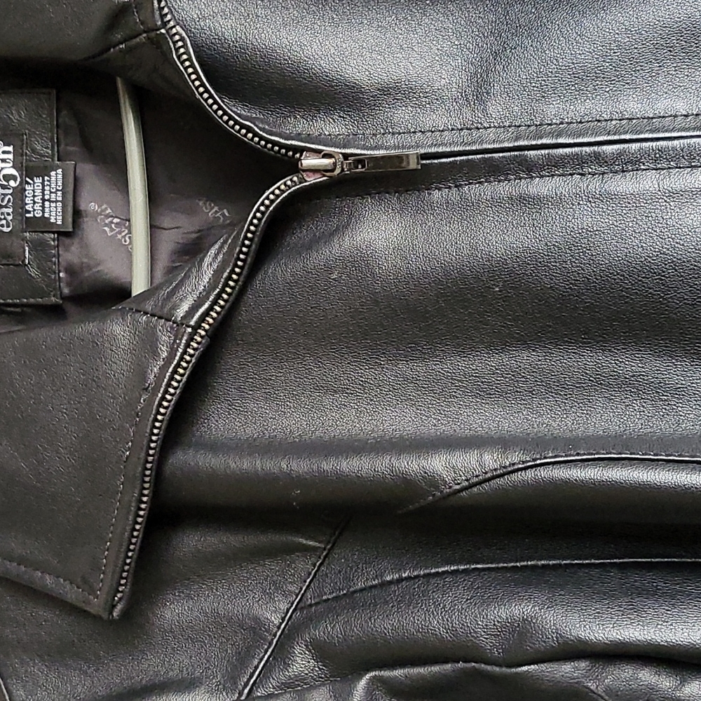 Leather jacket - Picture 2 of 3